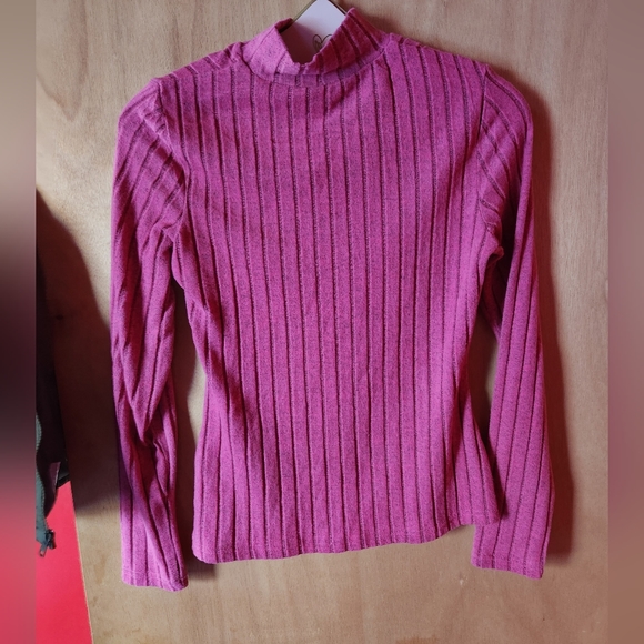 Shein Ribbed Top - Picture 2 of 4